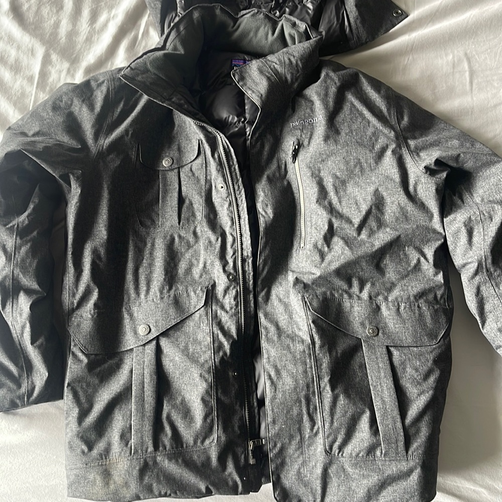 Patagonia men’s down winter jacket. XL. Like new worn once.